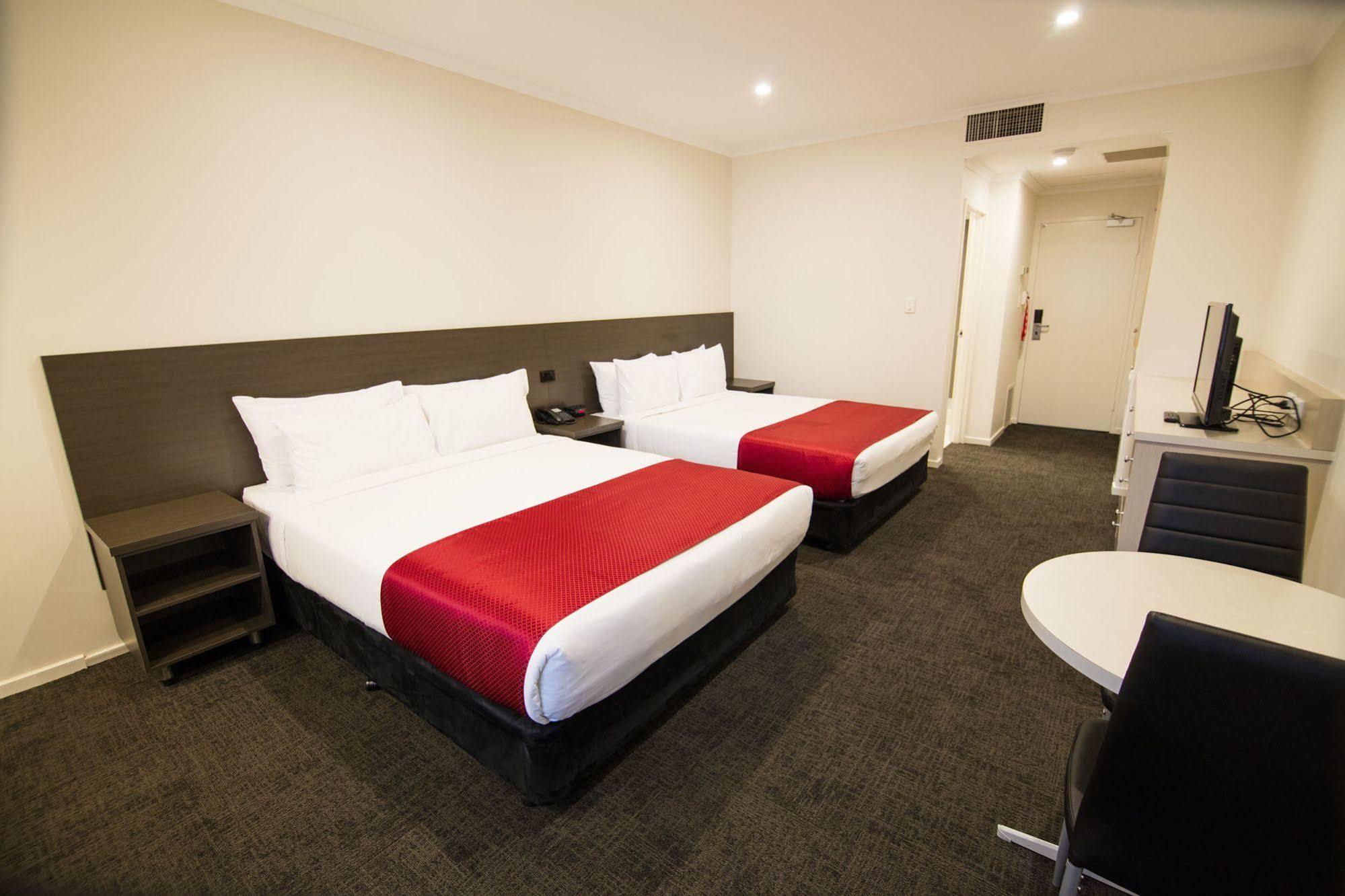 Quality Hotel Manor Mitcham Eksteriør billede