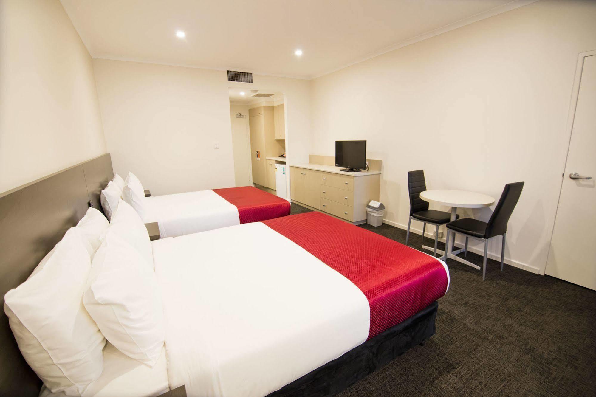 Quality Hotel Manor Mitcham Eksteriør billede